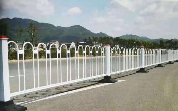 道路護欄的安裝
