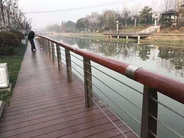 橋梁護欄的工藝要求與實(shí)況匹配